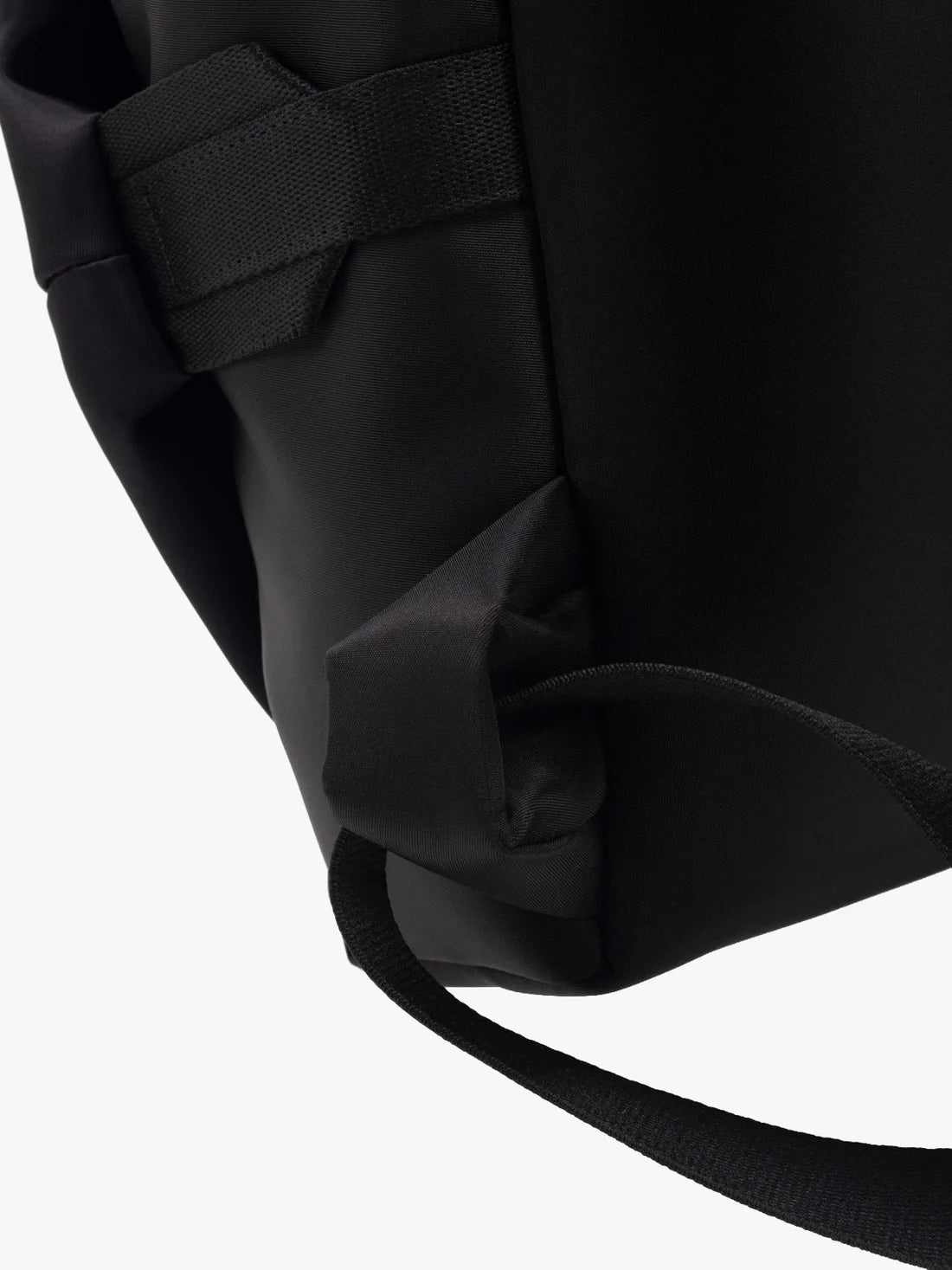 Côte&Ciel Sava M Sleek Backpack – Black Nylon