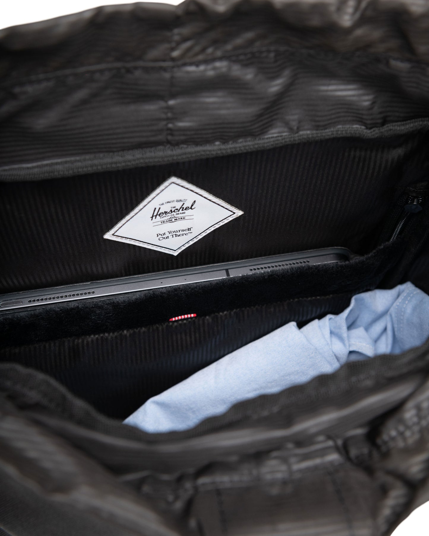 Herschel Little America™ Backpack | 30L | Black