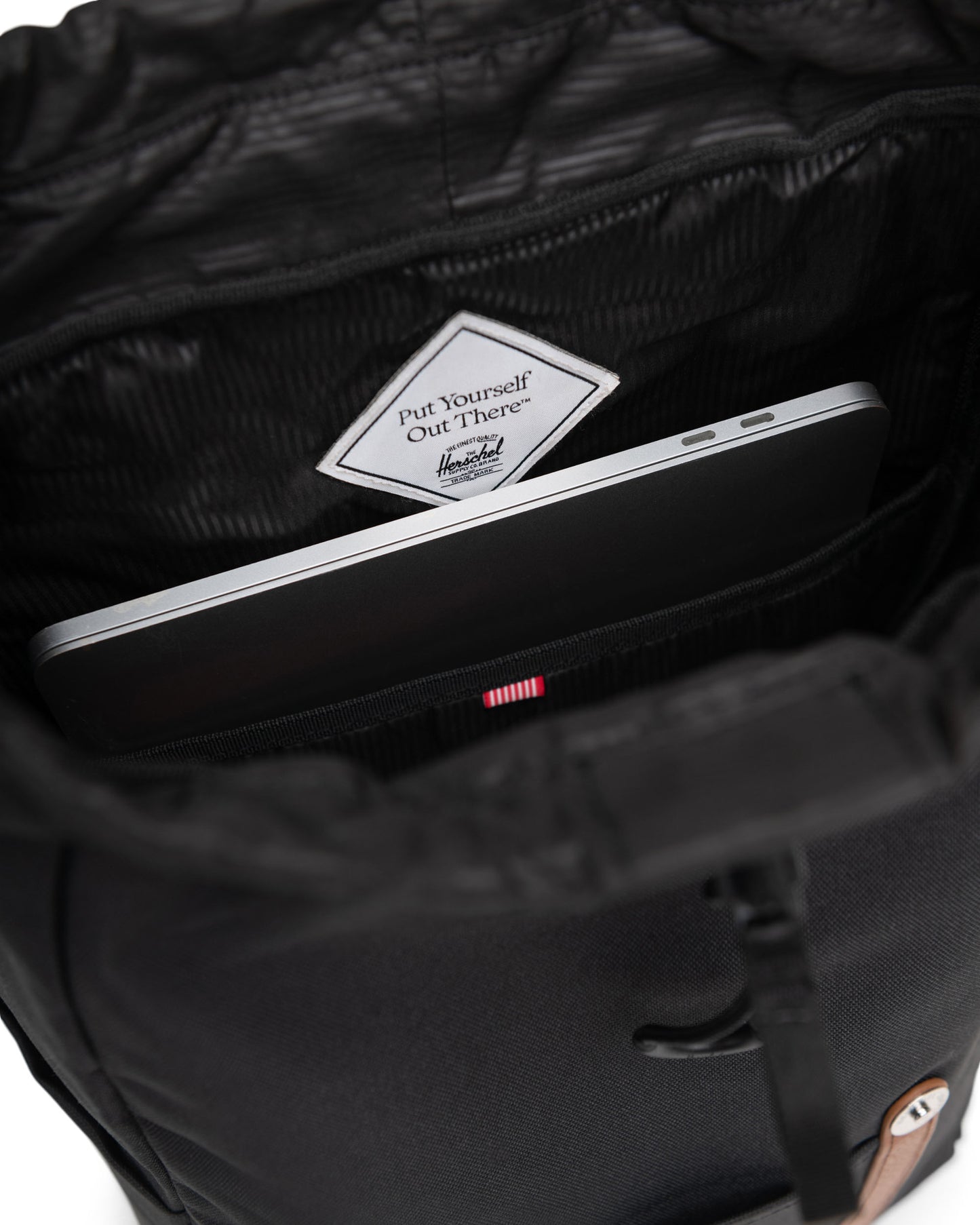 Herschel Retreat™ Small Backpack | 17L | Black