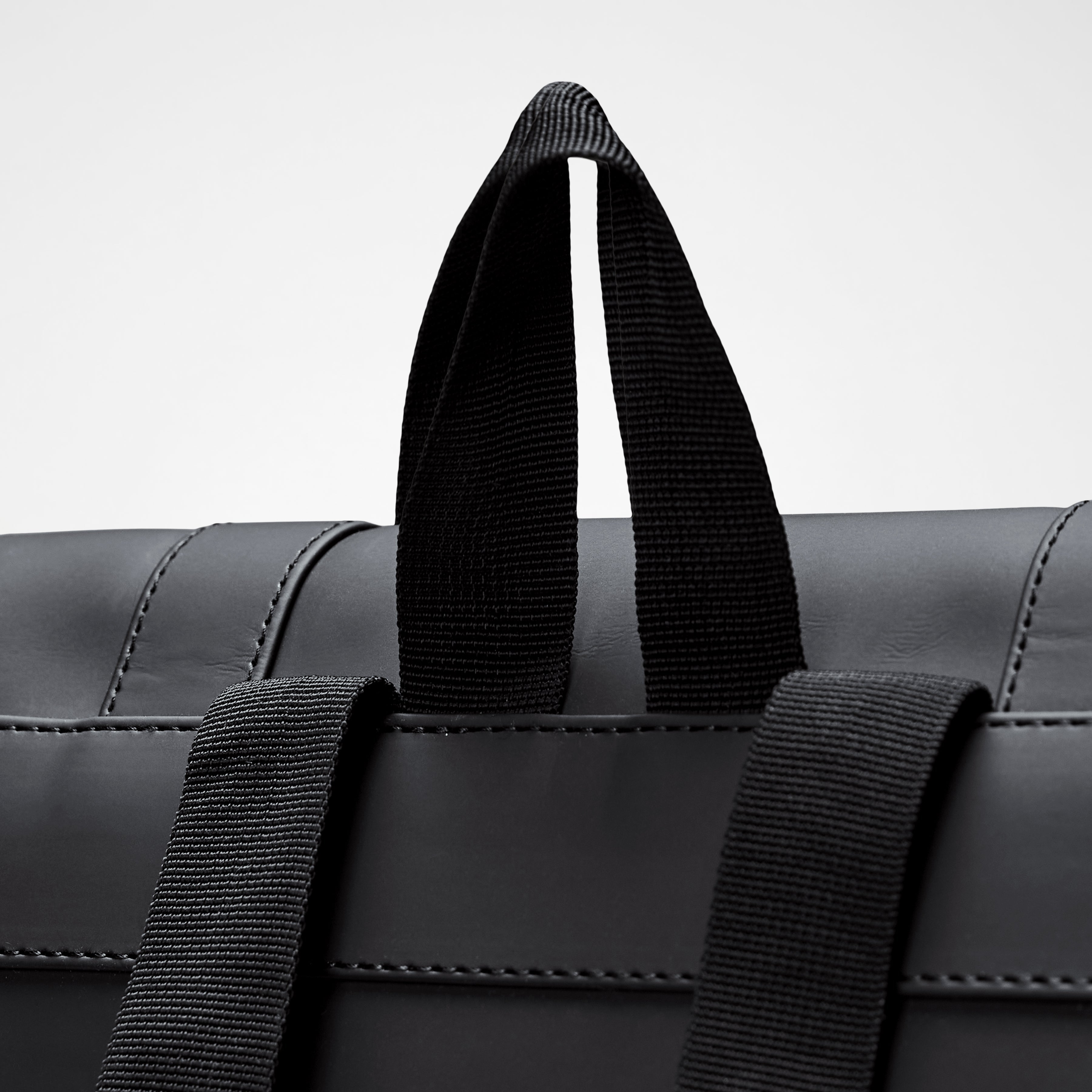 RAINS MSG Bag W3 handle detail