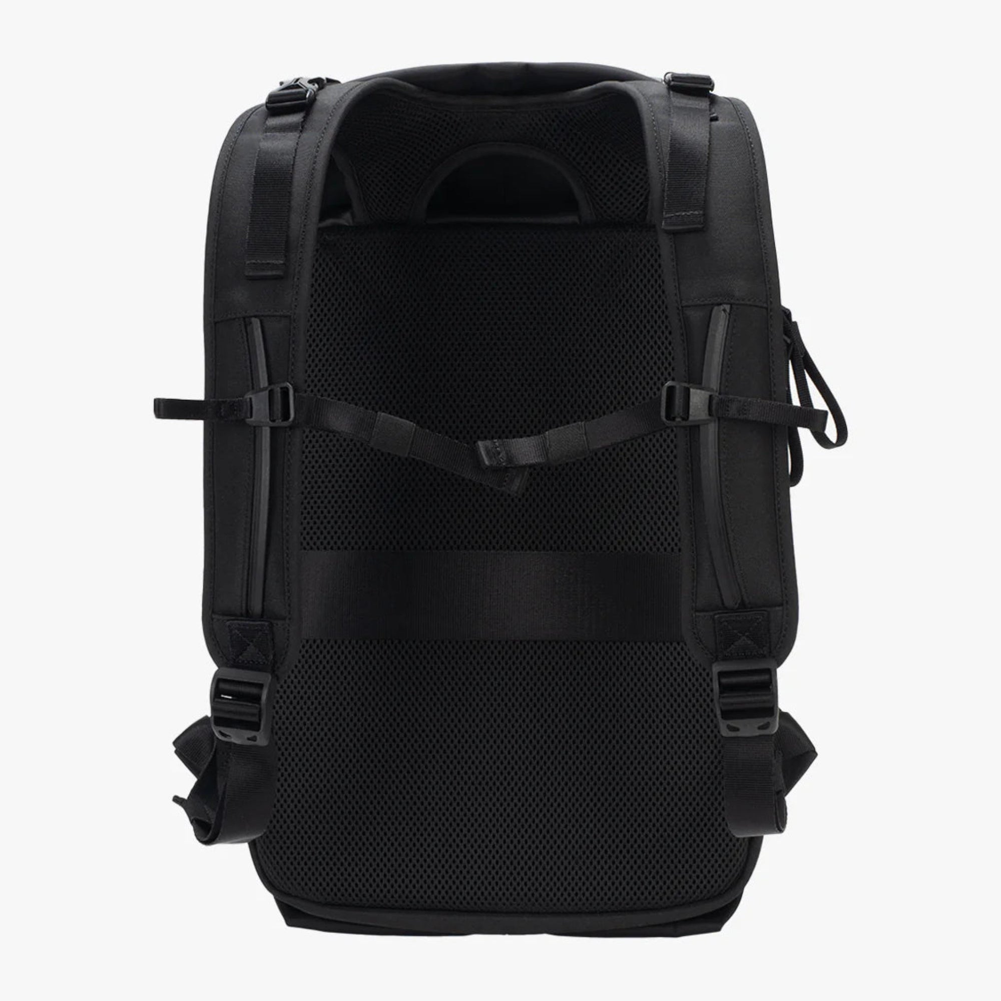 Côte&Ciel Saru Sleek black backpack rear view