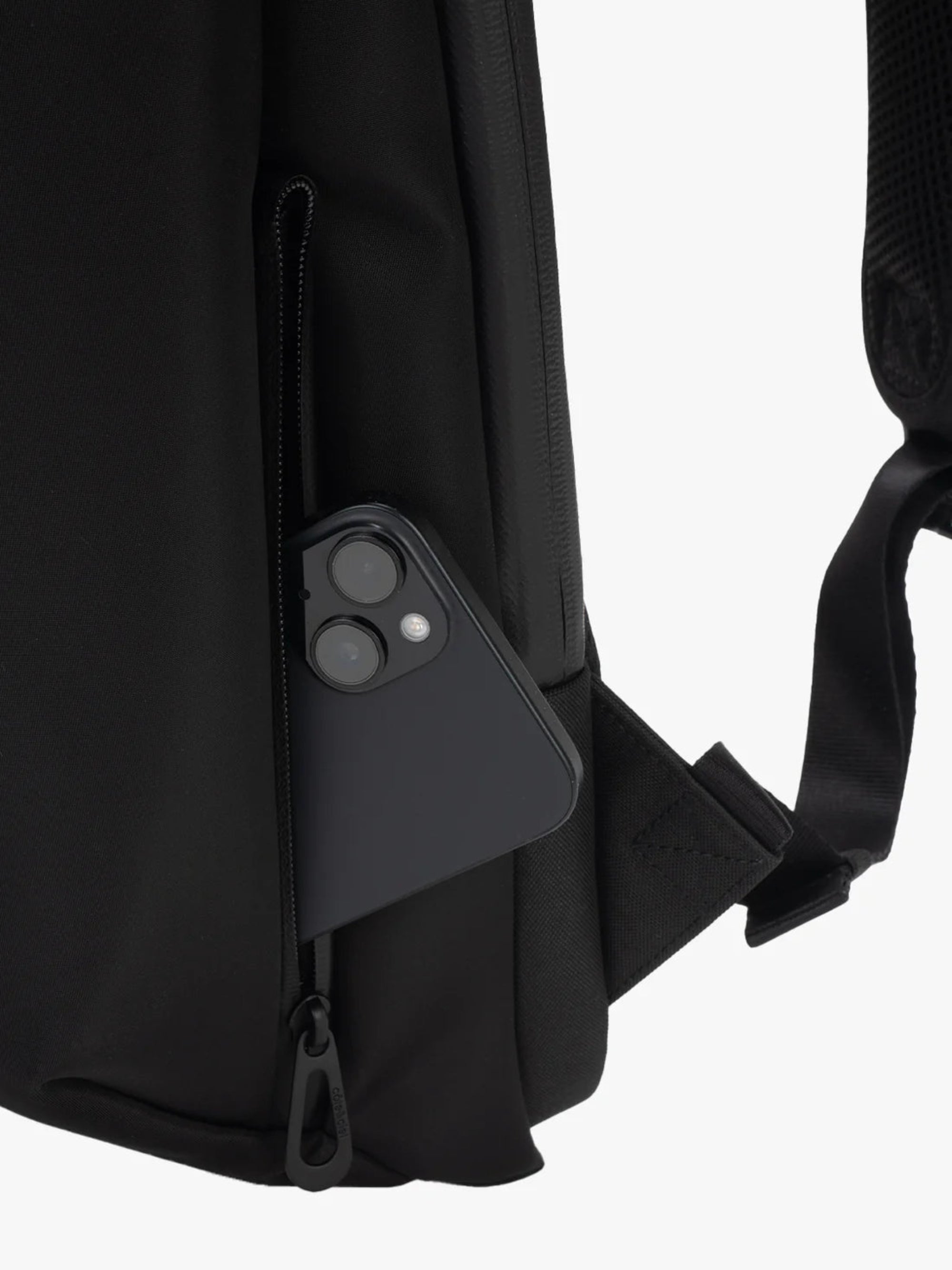 Côte&Ciel Saru Sleek backpack phone compartment